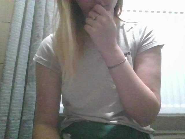 Irenne18's BongaCams show and profile