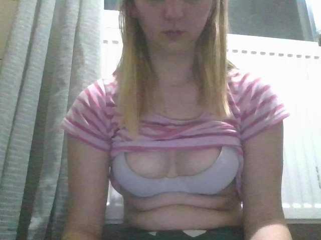 Irenne18's BongaCams show and profile