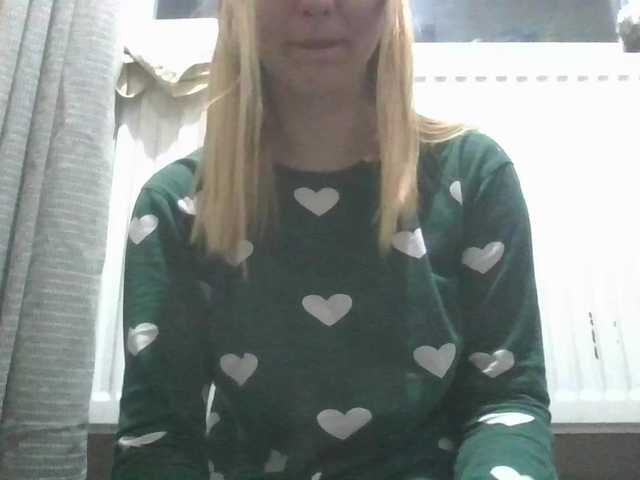 Irenne18's BongaCams show and profile