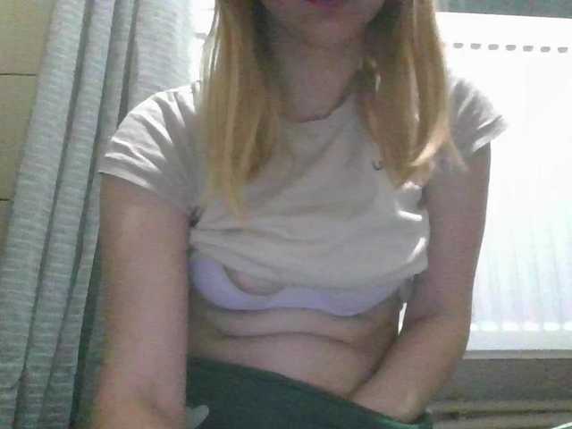 Irenne18's BongaCams show and profile