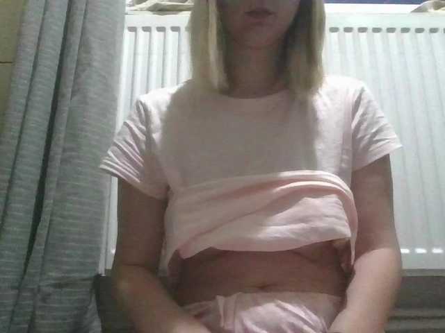 Irenne18's BongaCams show and profile