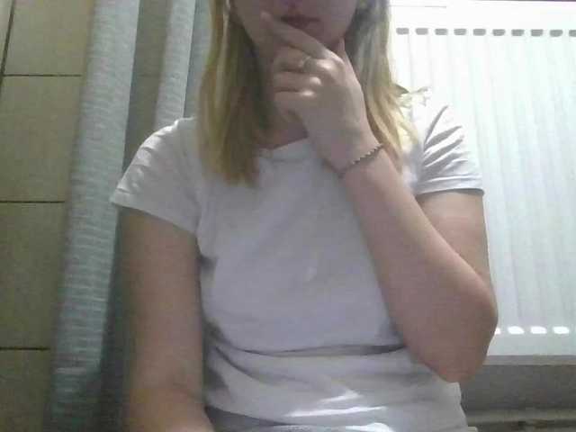 Irenne18's BongaCams show and profile