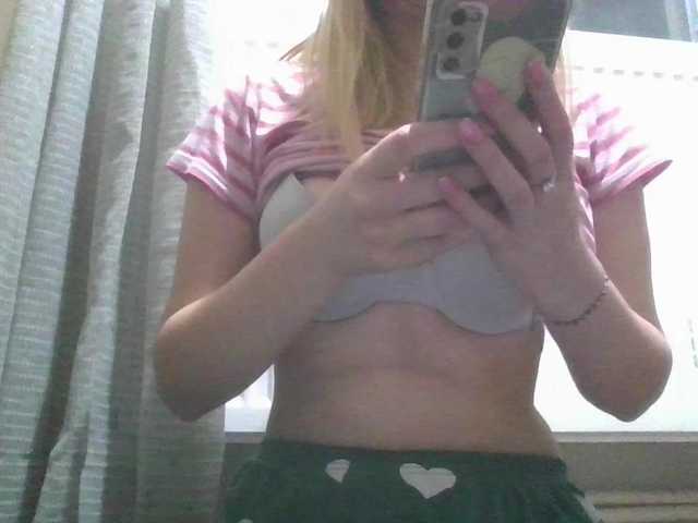 Irenne18's BongaCams show and profile