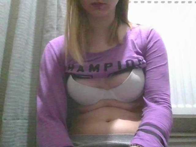 Irenne18's BongaCams show and profile