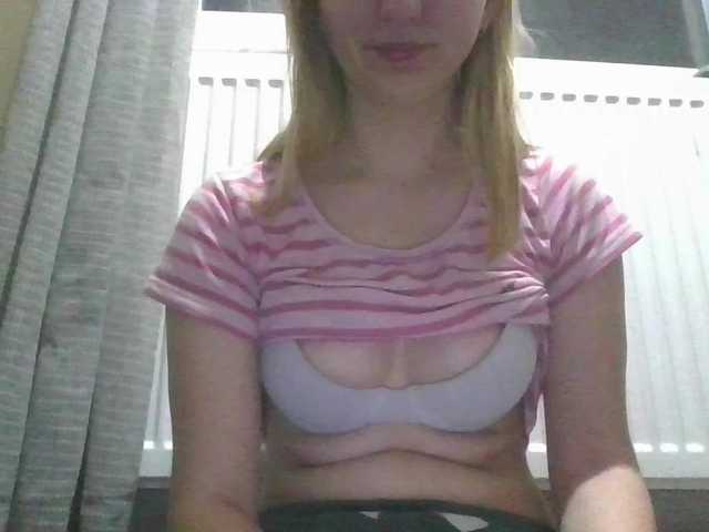 Irenne18's BongaCams show and profile