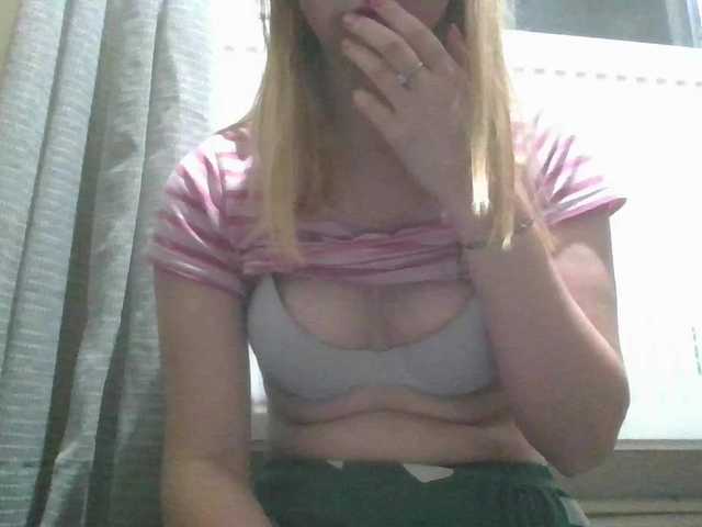 Irenne18's BongaCams show and profile