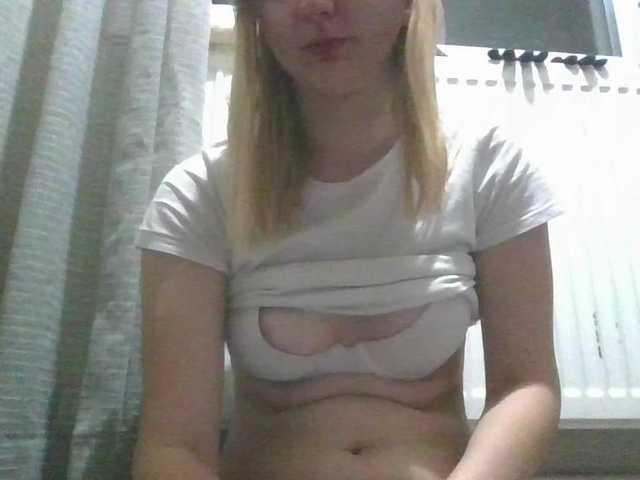 Irenne18's BongaCams show and profile