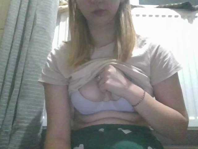 Irenne18's BongaCams show and profile