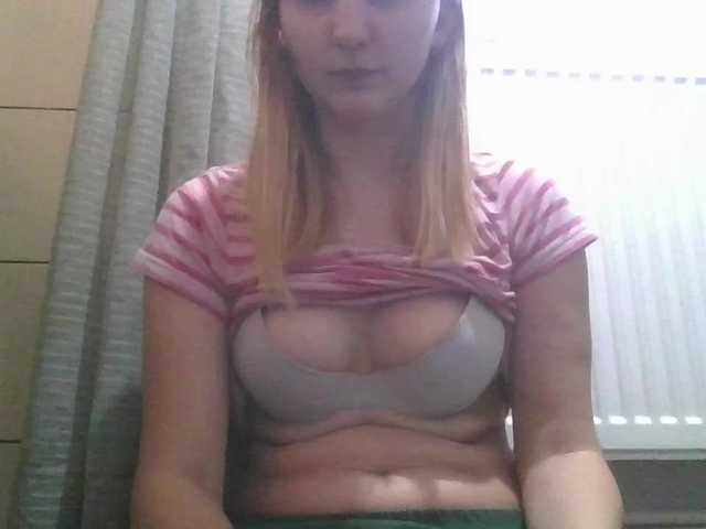 Irenne18's BongaCams show and profile