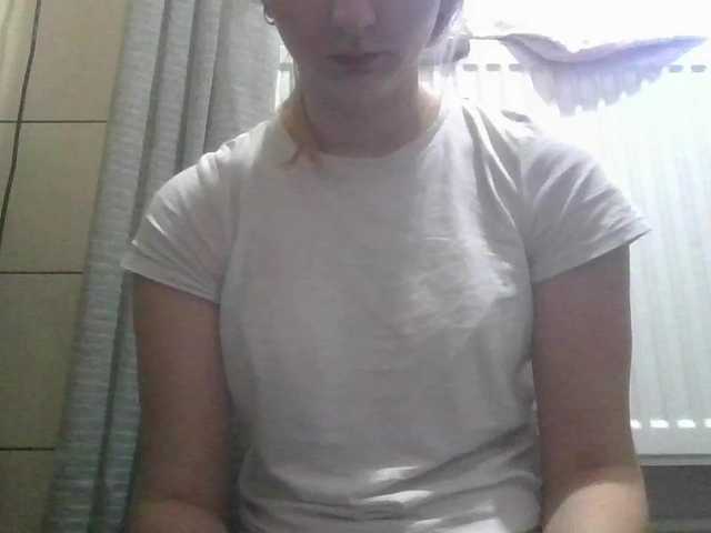 Irenne18's BongaCams show and profile