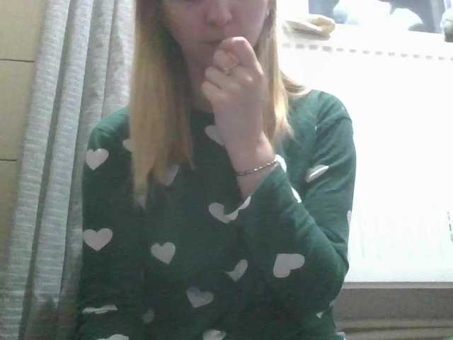 Irenne18's BongaCams show and profile