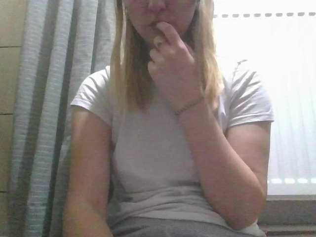 Irenne18's BongaCams show and profile