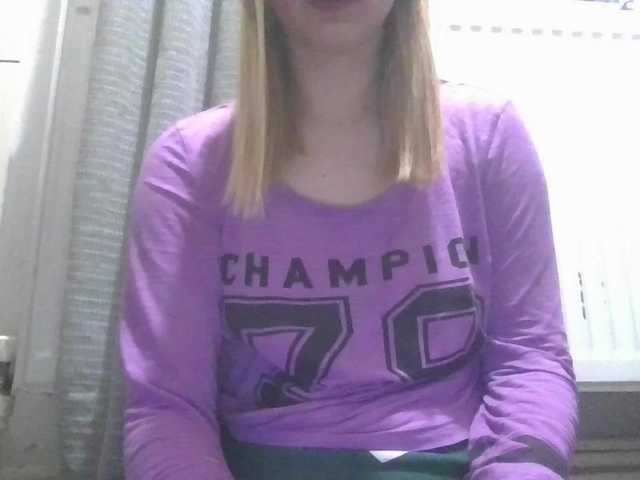 Irenne18's BongaCams show and profile