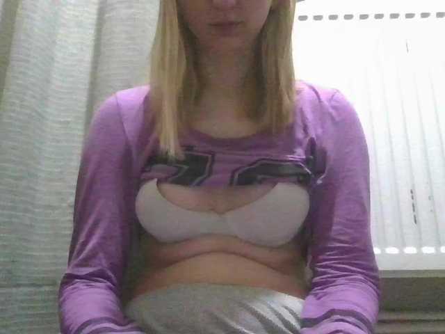 Irenne18's BongaCams show and profile