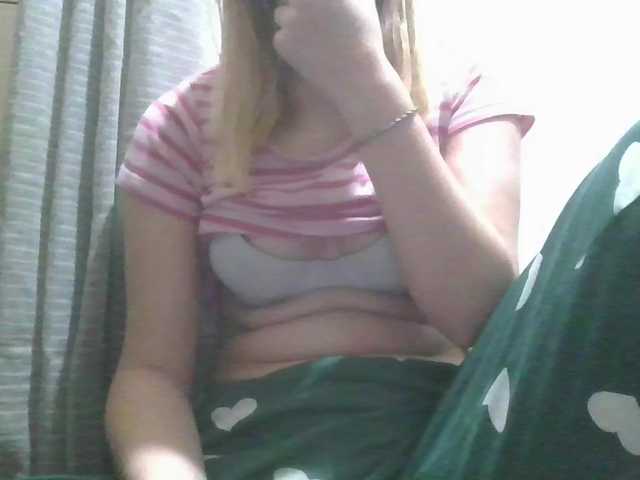 Irenne18's BongaCams show and profile