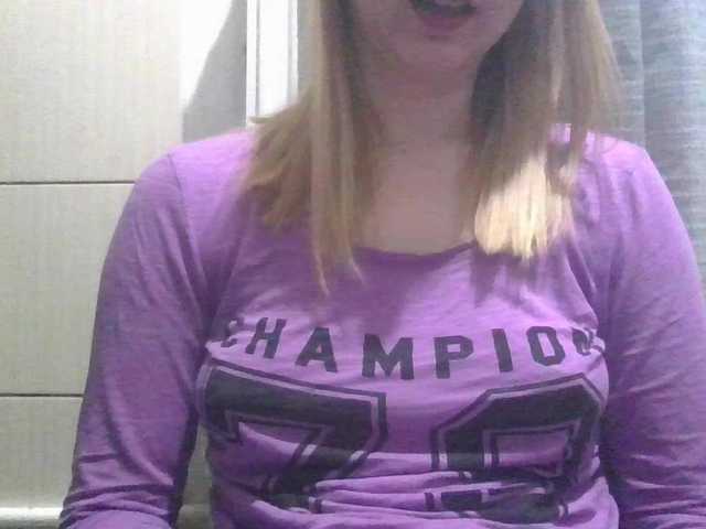 Irenne18's BongaCams show and profile