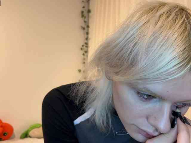 MollyChloe Live Webcam on BongaCams