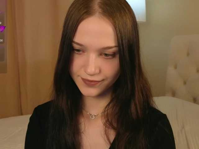 esenue's BongaCams show and profile