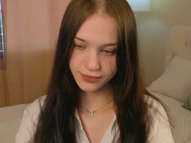 esenue's BongaCams show and profile