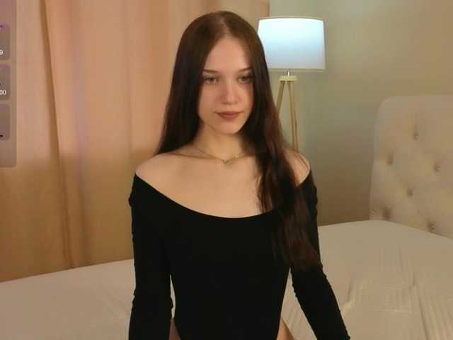 esenue's BongaCams show and profile