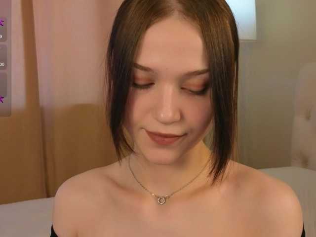 esenue's BongaCams show and profile
