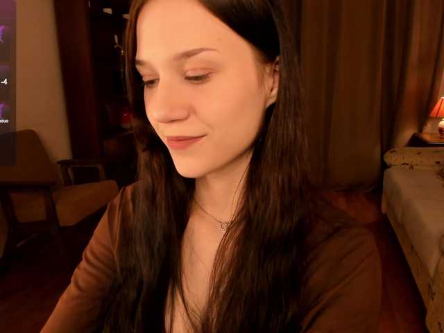 esenue's BongaCams show and profile