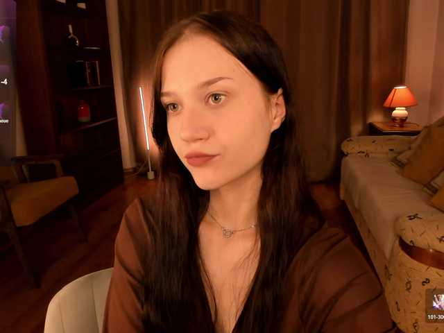 esenue's BongaCams show and profile