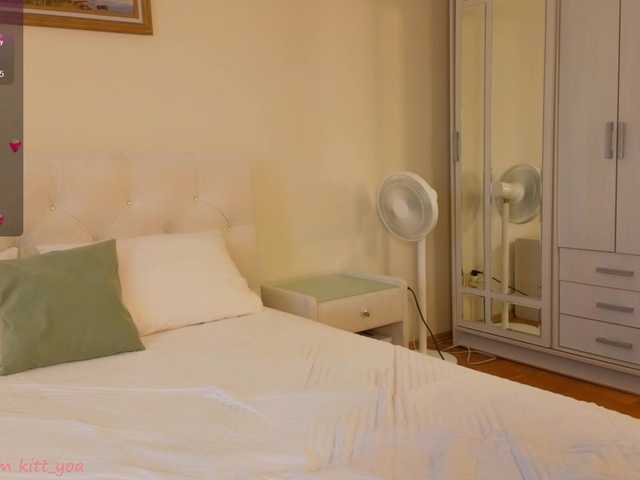 esenue's BongaCams show and profile