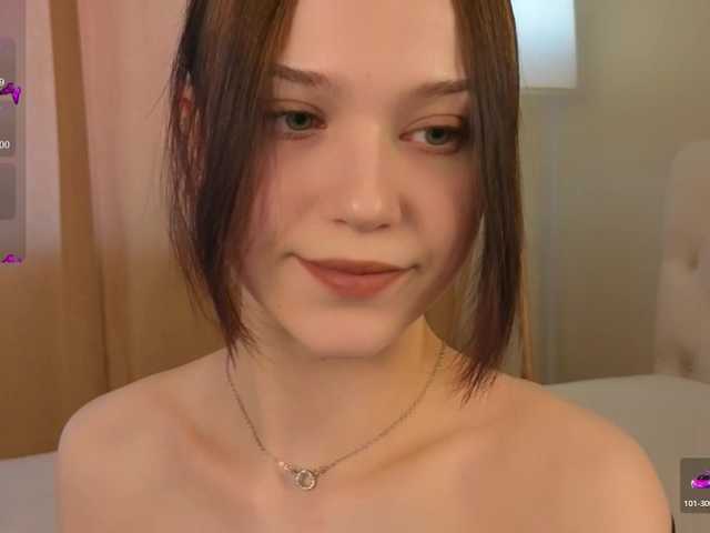 esenue's BongaCams show and profile