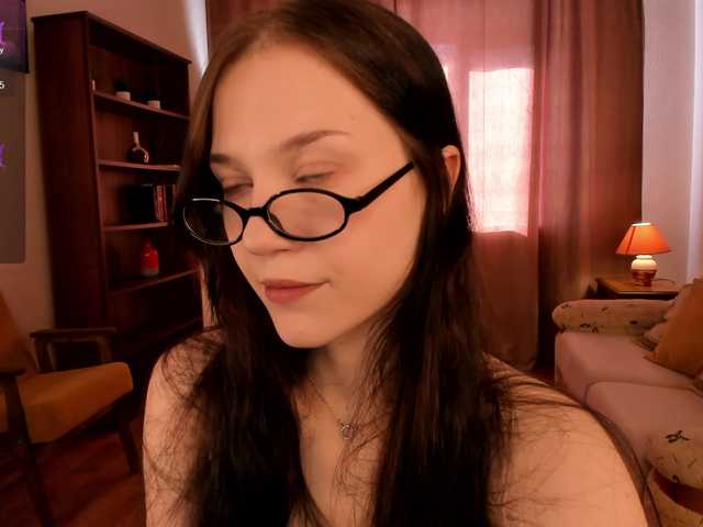 esenue's BongaCams show and profile