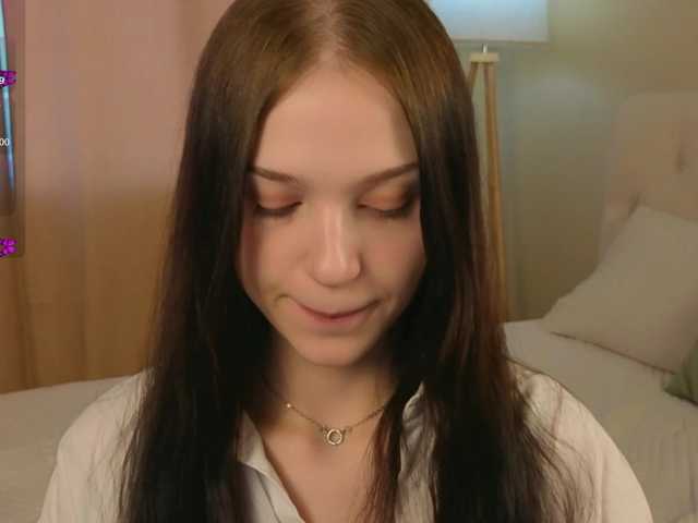 esenue's BongaCams show and profile