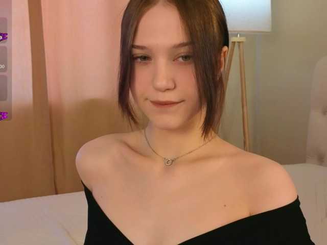 esenue's BongaCams show and profile