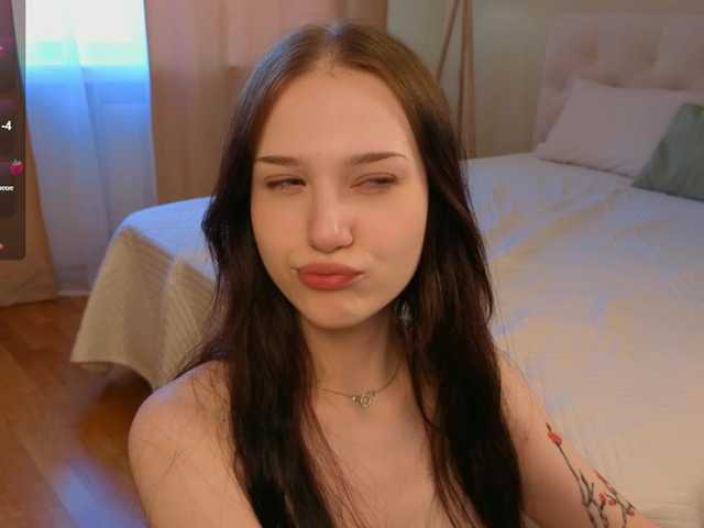 esenue's BongaCams show and profile