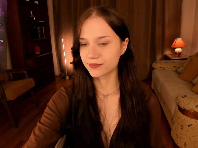 esenue's BongaCams show and profile