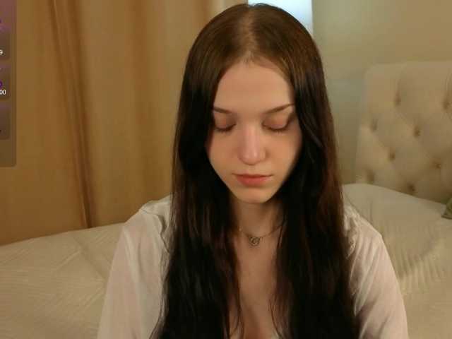 esenue's BongaCams show and profile