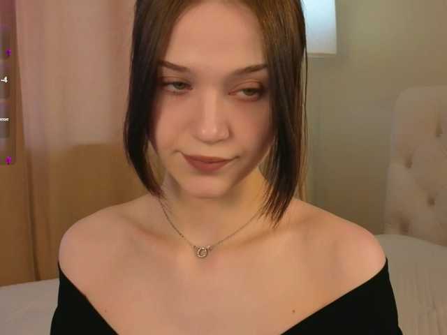 esenue's BongaCams show and profile