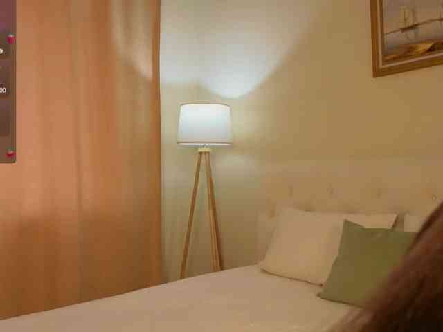 esenue Live Webcam on BongaCams