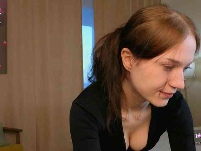 esenue Live Webcam on BongaCams