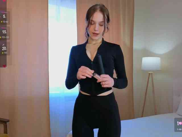 esenue Live Webcam on BongaCams