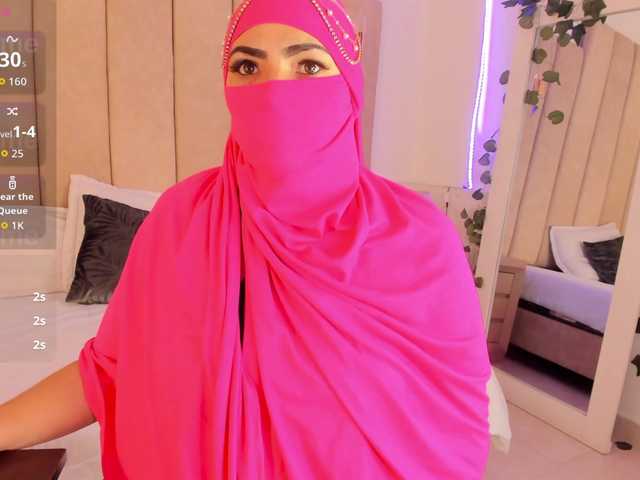 naylaa-'s BongaCams show and profile