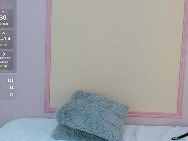 naylaa-'s BongaCams show and profile