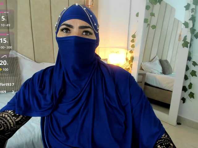 naylaa-'s BongaCams show and profile