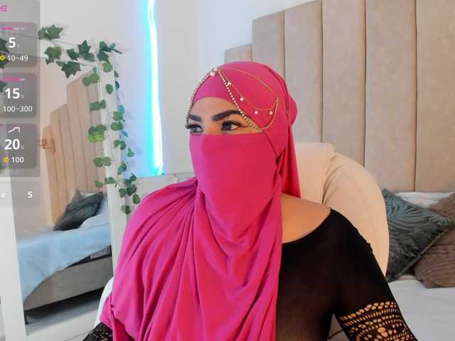 naylaa-'s BongaCams show and profile