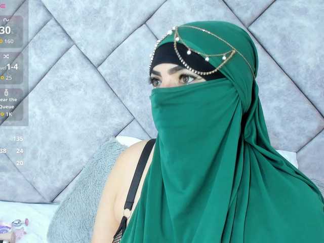 naylaa-'s BongaCams show and profile