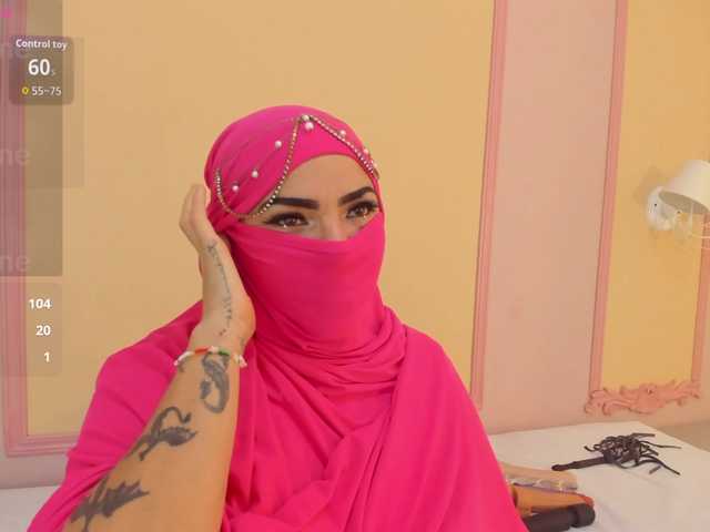 naylaa-'s BongaCams show and profile