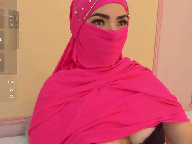 naylaa-'s BongaCams show and profile