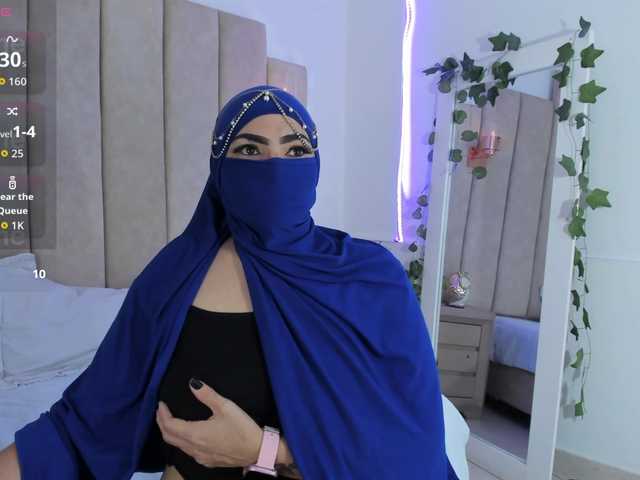 naylaa-'s BongaCams show and profile