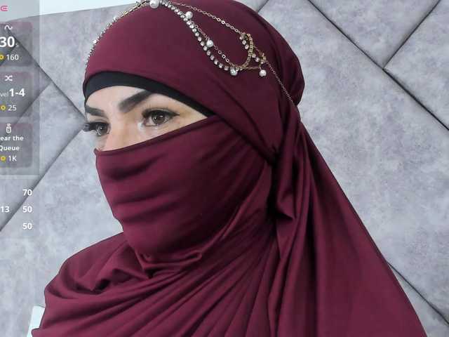 naylaa-'s BongaCams show and profile