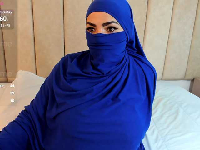 naylaa-'s BongaCams show and profile