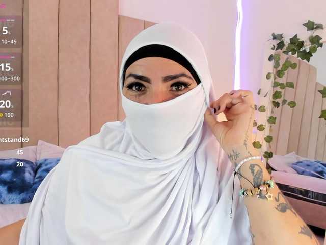 naylaa-'s BongaCams show and profile